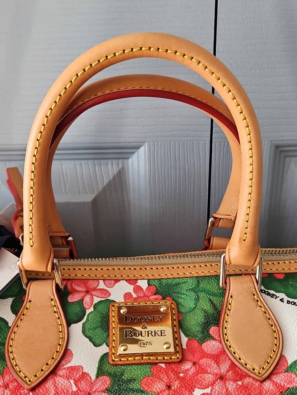 NWT Dooney & Bourke Floral Hydrangea Satchel with Matching Zip Pouch & Key Fob - Picture 7 of 16